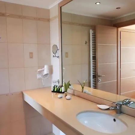 Luxury Nefeli In Skiathos Featuring An Exclusive Private Pool Oasis Trúlosz