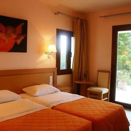 Luxury Nefeli In Skiathos Featuring An Exclusive Private Pool Oasis Trúlosz