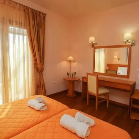 Luxury Nefeli In Skiathos Featuring An Exclusive Private Pool Oasis Trúlosz